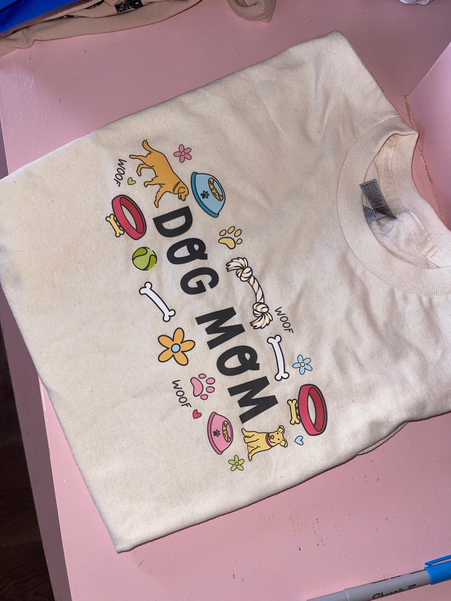 Dog Mom Tee